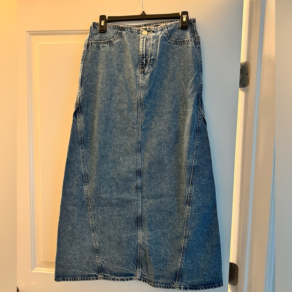 Low rise H&M skirt/ denim/ jeans